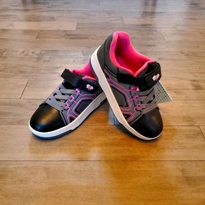 Heelys Blaze Pink/black/charcoal Girls Size 6.